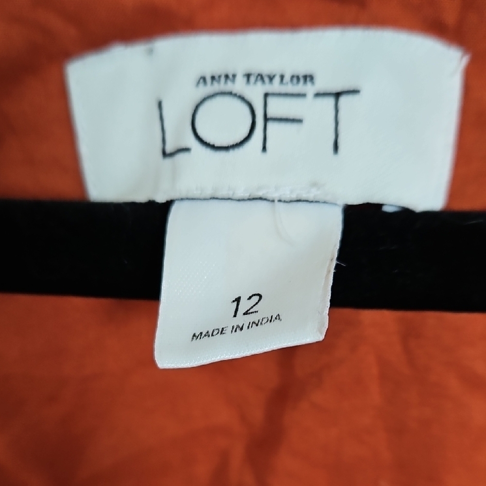 Ann Taylor Loft Rust Orange Embroidered Sleeveless Faux Wrap Front Top Size 12 - Picture 2 of 9